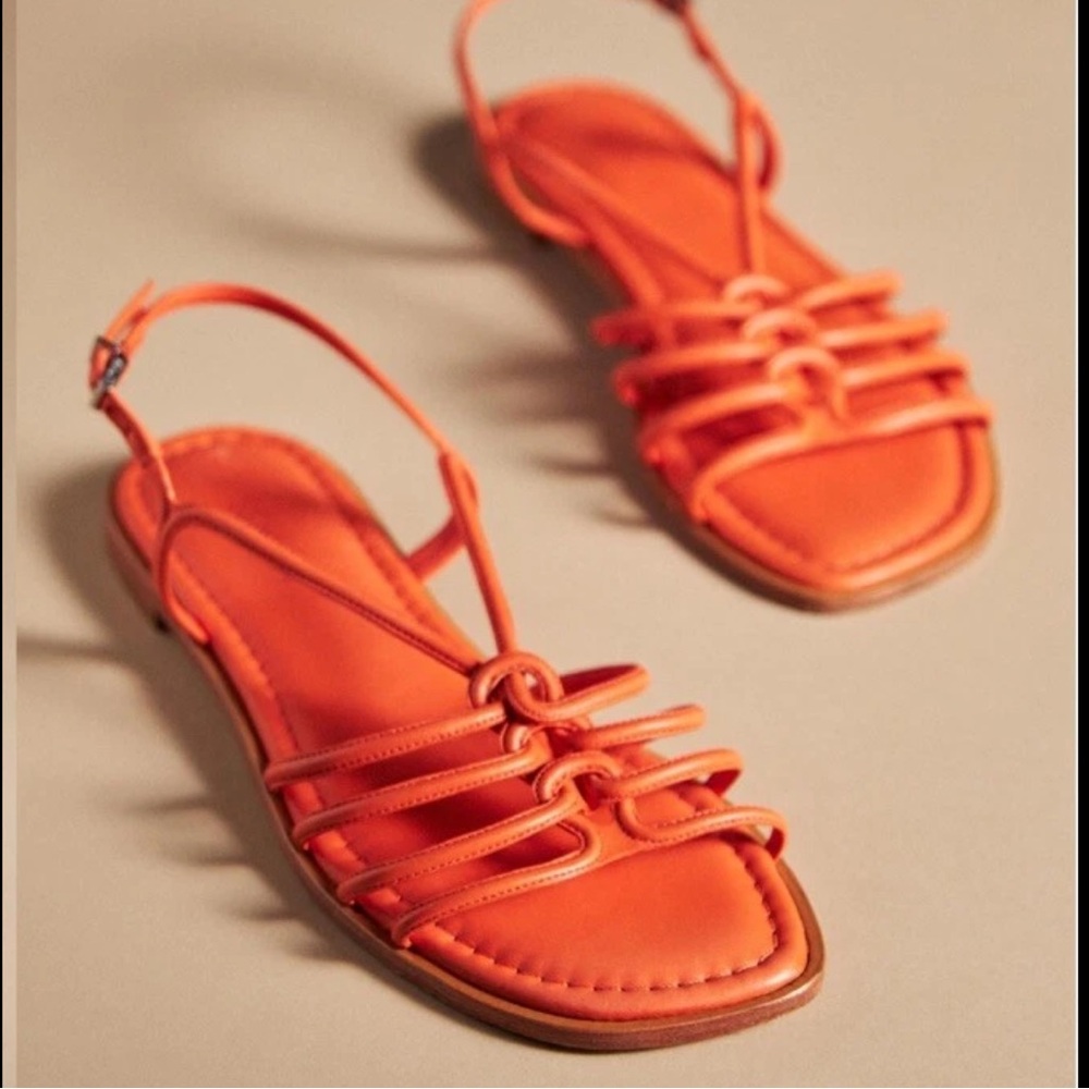 Schutz Octavia Flat Strappy Leather Sandals in Flame Orange Size 8 New in Box